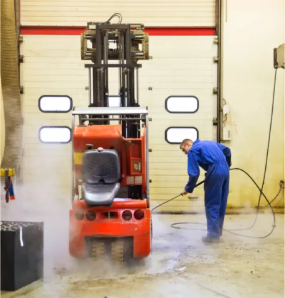 Mẹo Để Vệ Sinh Xe Nâng Đúng Cách