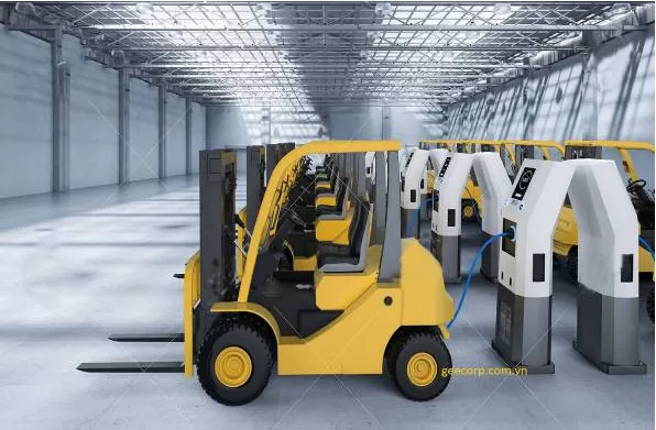 6 Bước Để Sạc Pin Cho Xe Nâng Đúng Cách