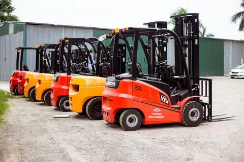 Mua Bán Xe Nâng Caterpillar Mới Hàng Nhập Khẩu Tại Tiền Giang