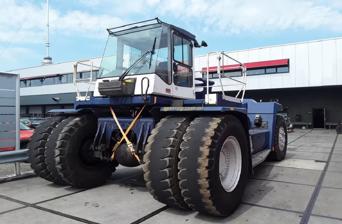 Xe nâng hạ container Kalmar tải trọng lớn 41 tấn chính hãng - xe nhập khẩu châu Âu