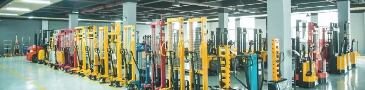 Xe Nâng Tay Cao Thủy Lực Và Những Điều Đáng Chú Ý Khi Sử Dụng